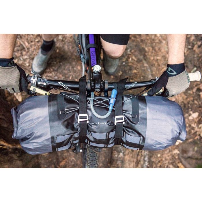 Torba na kierownicę BLACKBURN OUTPOST ELITE HB ROLL 14L Z WORKIEM