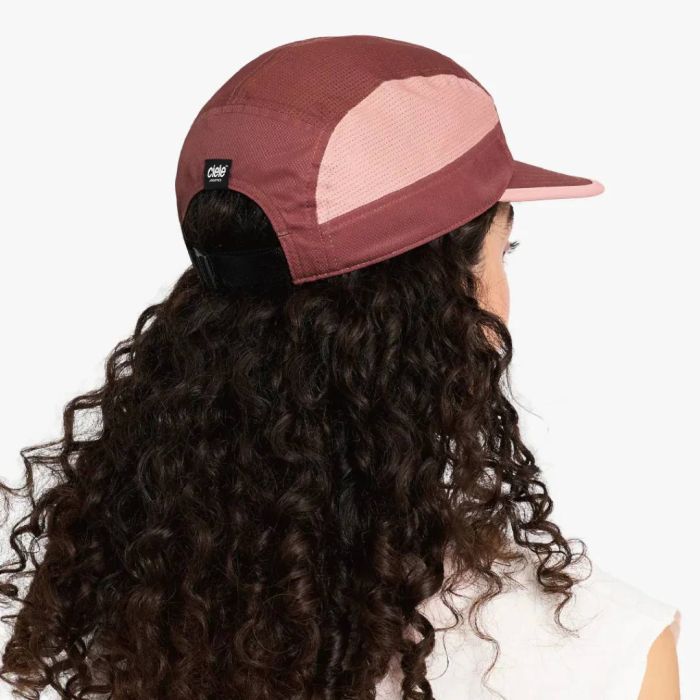 Czapka z daszkiem CIELE GOCAP FIELD ICONICBAR