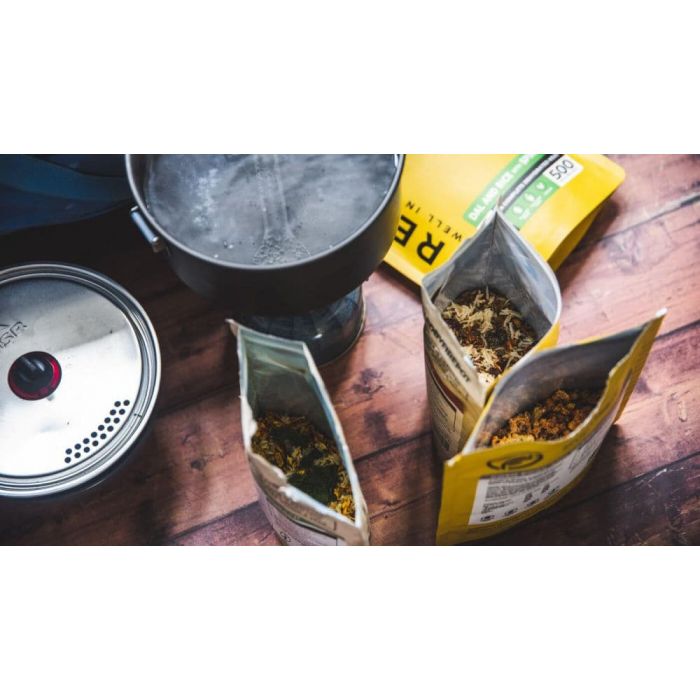 Żywność dehydratyzowana FIREPOT DAL Z RYŻEM I SZPINAKIEM (WEGAŃSKIE) 800g (XL) 750 kcal