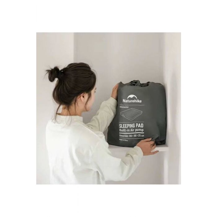 Materac dmuchany NATUREHIKE CHENJING WITH PILLOW DOUBLE (CNK2450WS040)-GREY Materac dmuchany NATUREHIKE CHENJING WITH PILLOW DOUBLE (CNK2450WS040)-GREY