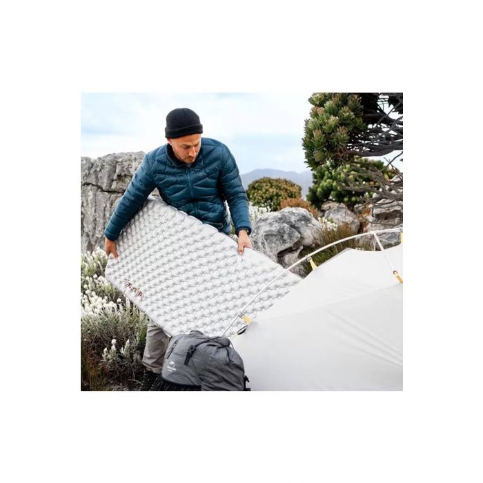 Materac NATUREHIKE TUYE R 5.8 SQUARE (CNH22DZ016) / CARBON SILVER Materac NATUREHIKE TUYE R 5.8 SQUARE (CNH22DZ016) / CARBON SILVER