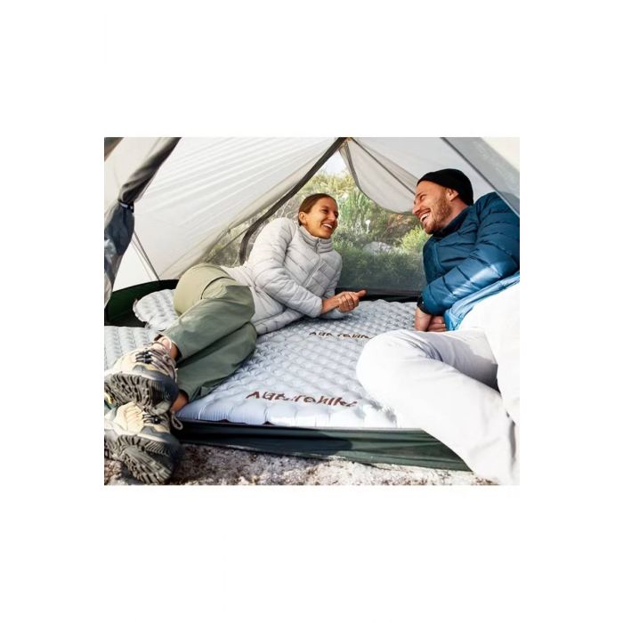 Materac NATUREHIKE TUYE R 5.8 SQUARE REGULAR WIDE (CNH22DZ016) / CARBON SILVER Materac NATUREHIKE TUYE R 5.8 SQUARE REGULAR WIDE (CNH22DZ016) / CARBON SILVER