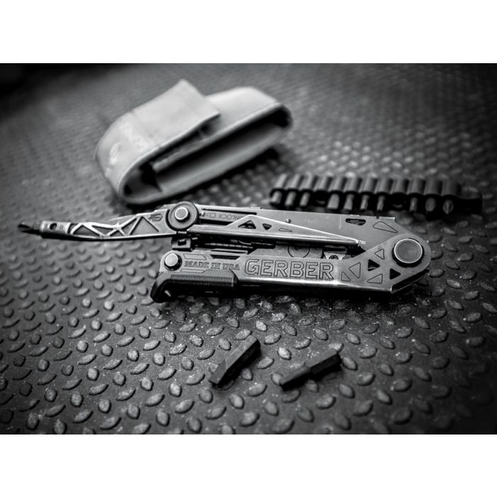 Multitool GERBER CENTER DRIVE BLACK w/M4 BIT SET