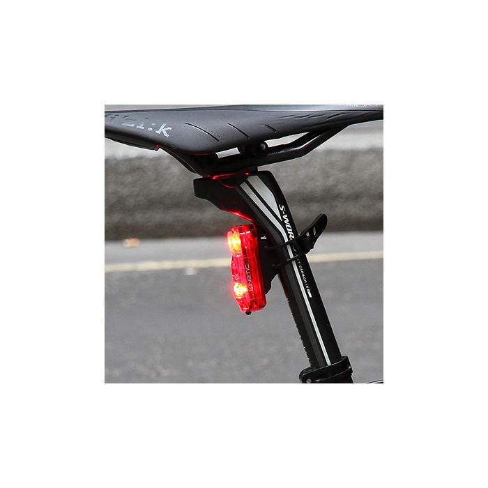 Lampka rowerowa tylna CATEYE TL-NW100K SYNC KINETIC